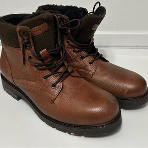 Tommy boots like new!!